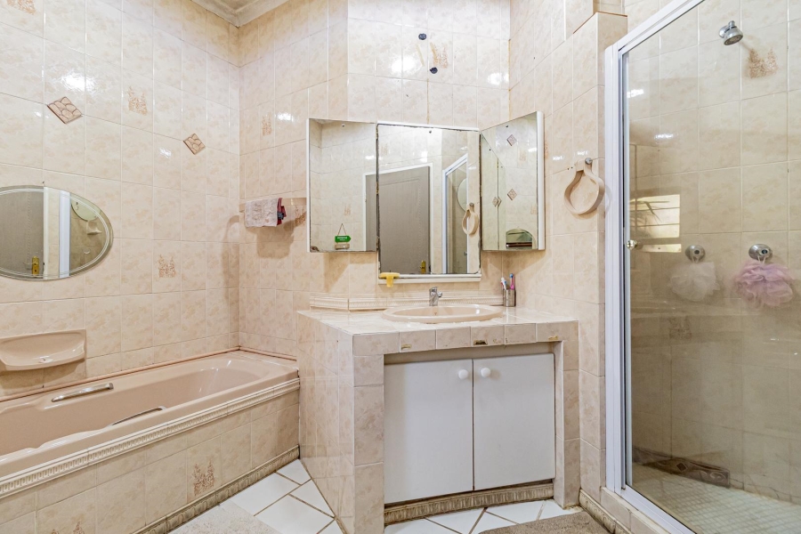 3 Bedroom Property for Sale in Bryanston Gauteng