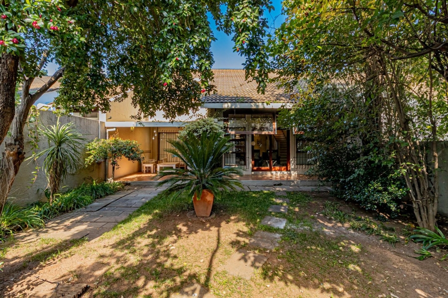 3 Bedroom Property for Sale in Bryanston Gauteng