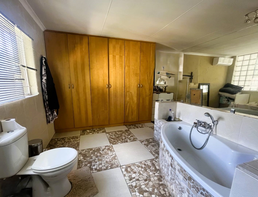 To Let 4 Bedroom Property for Rent in Northgate Gauteng