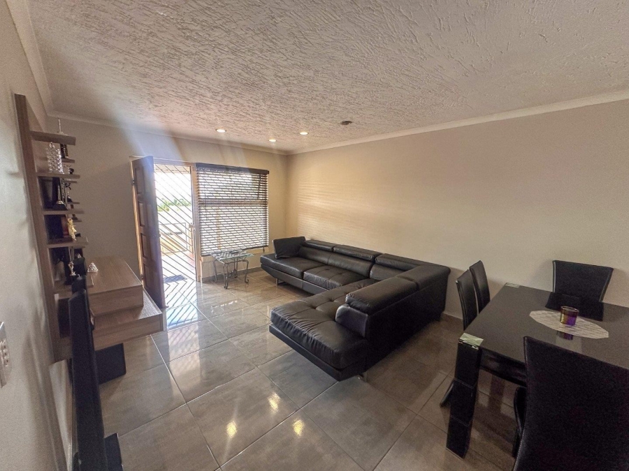 2 Bedroom Property for Sale in Rangeview Gauteng