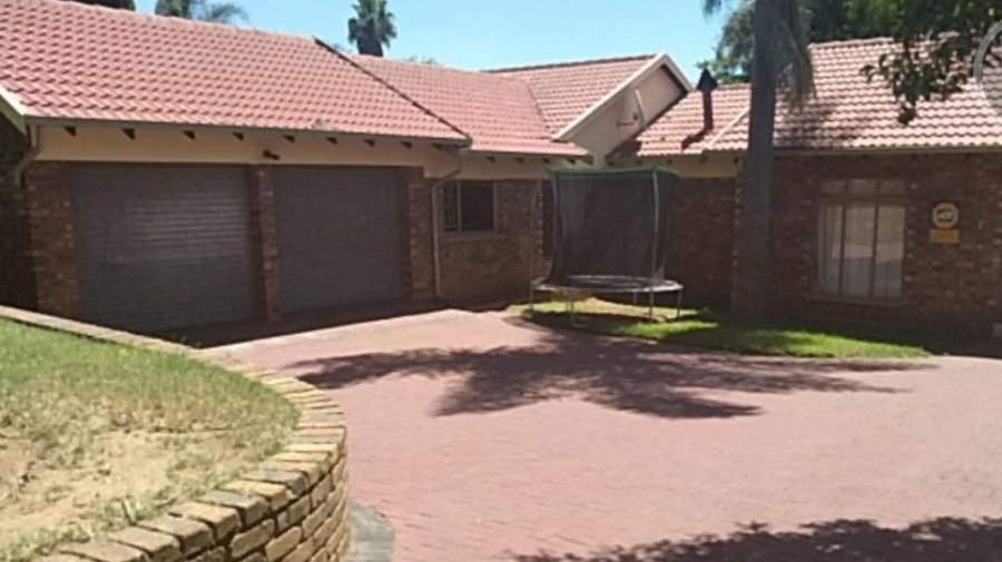 3 Bedroom Property for Sale in Birchleigh North Gauteng