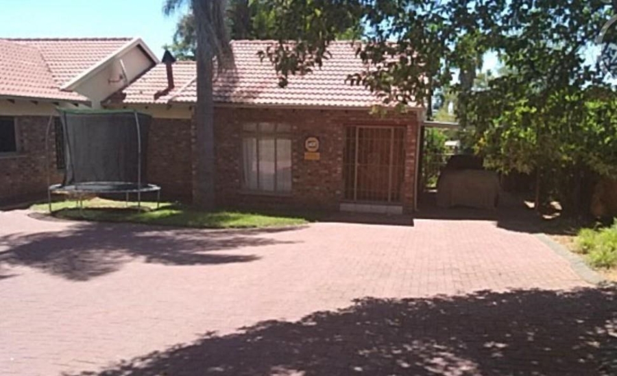 3 Bedroom Property for Sale in Birchleigh North Gauteng
