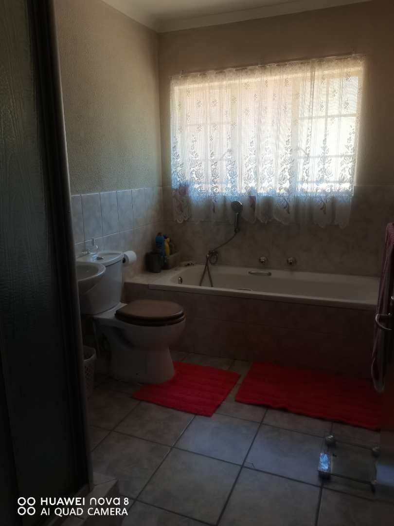2 Bedroom Property for Sale in Elandspark Gauteng