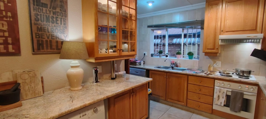 3 Bedroom Property for Sale in New Redruth Gauteng
