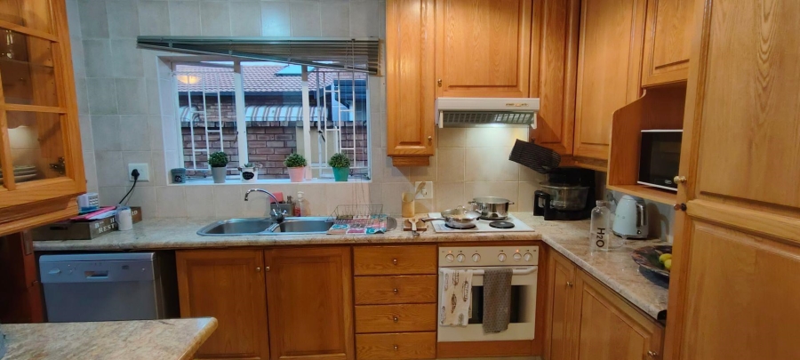 3 Bedroom Property for Sale in New Redruth Gauteng