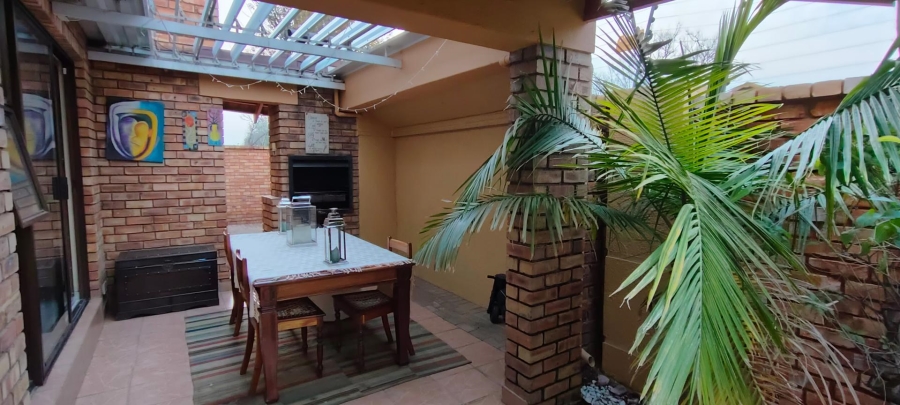 3 Bedroom Property for Sale in New Redruth Gauteng
