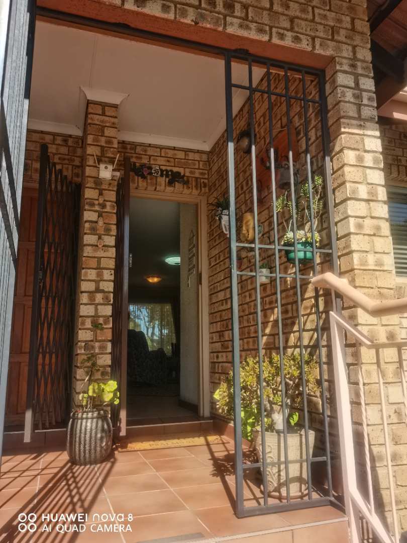 2 Bedroom Property for Sale in Elandspark Gauteng