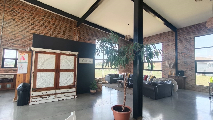 5 Bedroom Property for Sale in Blue Saddle Ranches Gauteng