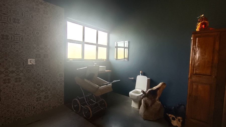 5 Bedroom Property for Sale in Blue Saddle Ranches Gauteng