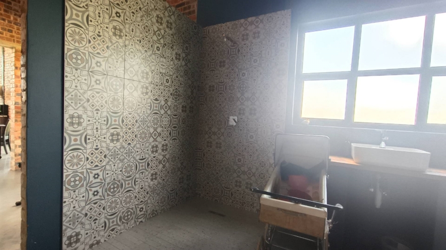 5 Bedroom Property for Sale in Blue Saddle Ranches Gauteng