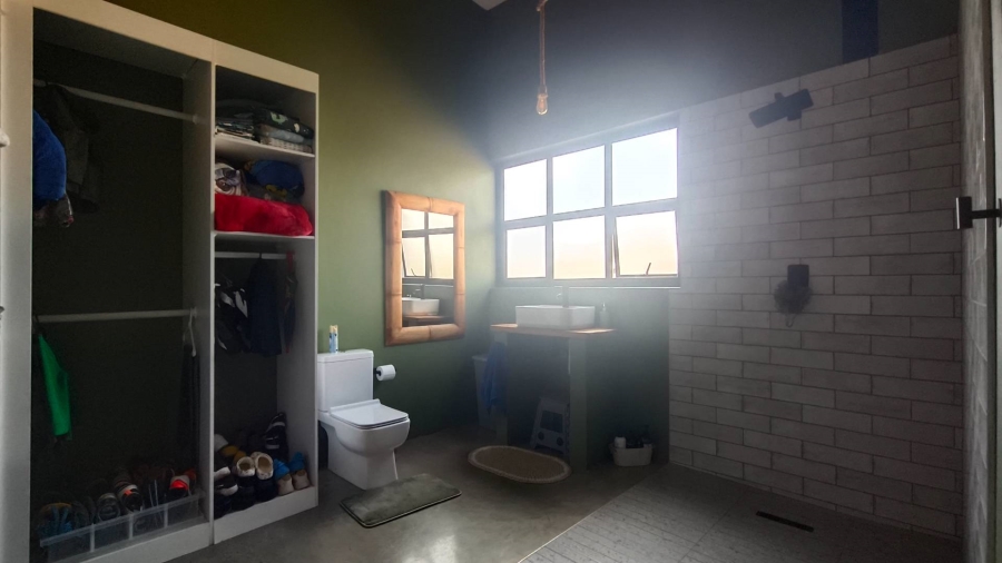 5 Bedroom Property for Sale in Blue Saddle Ranches Gauteng