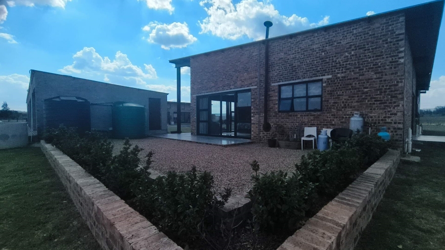 5 Bedroom Property for Sale in Blue Saddle Ranches Gauteng