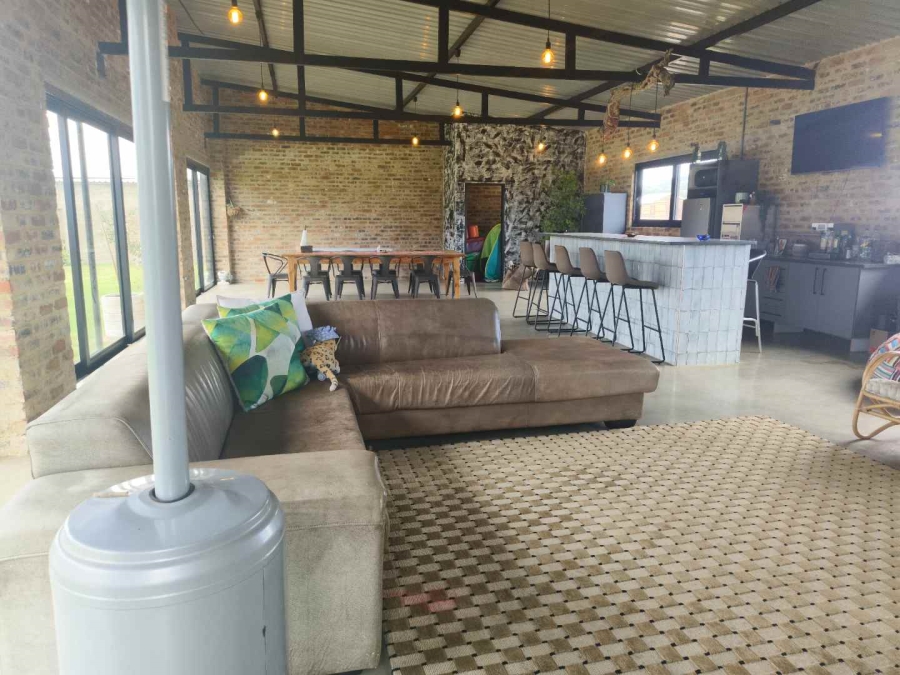 5 Bedroom Property for Sale in Blue Saddle Ranches Gauteng