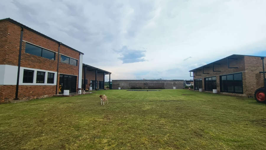 5 Bedroom Property for Sale in Blue Saddle Ranches Gauteng