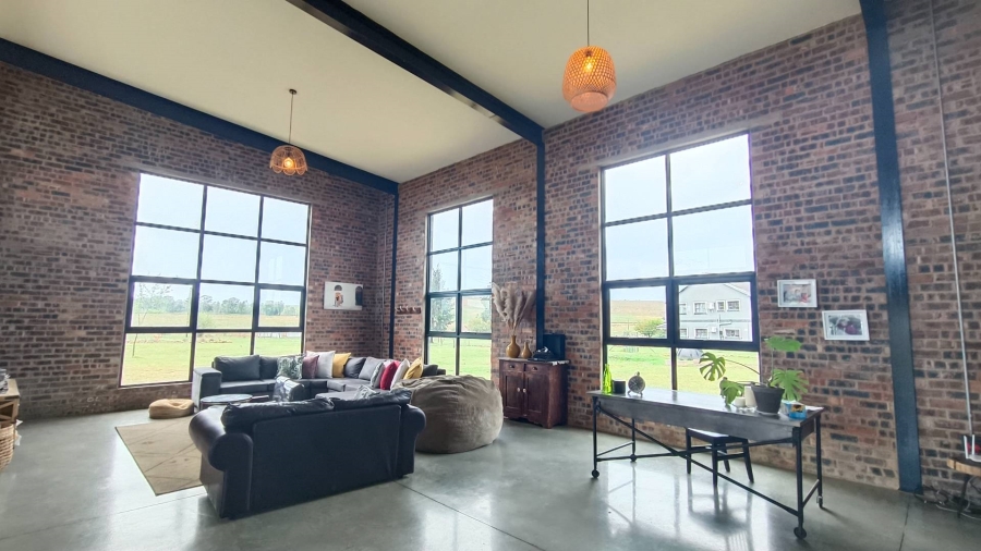 5 Bedroom Property for Sale in Blue Saddle Ranches Gauteng