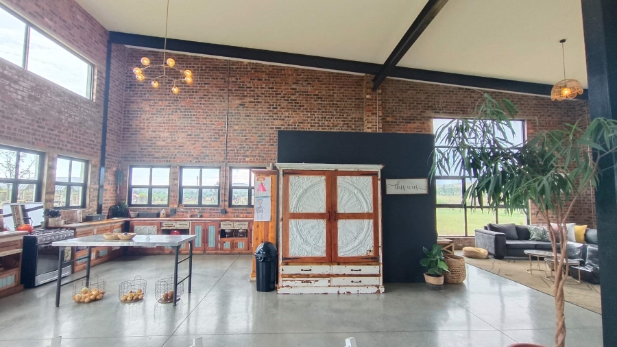 5 Bedroom Property for Sale in Blue Saddle Ranches Gauteng