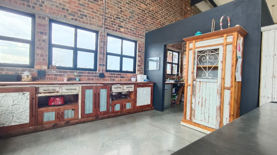 5 Bedroom Property for Sale in Blue Saddle Ranches Gauteng