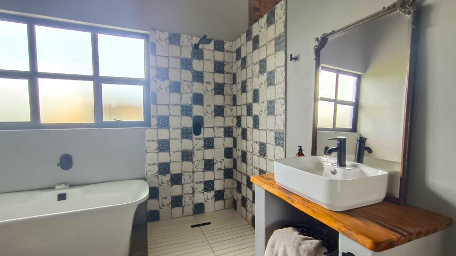 5 Bedroom Property for Sale in Blue Saddle Ranches Gauteng