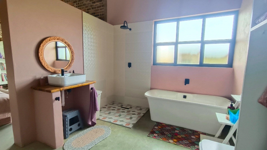 5 Bedroom Property for Sale in Blue Saddle Ranches Gauteng