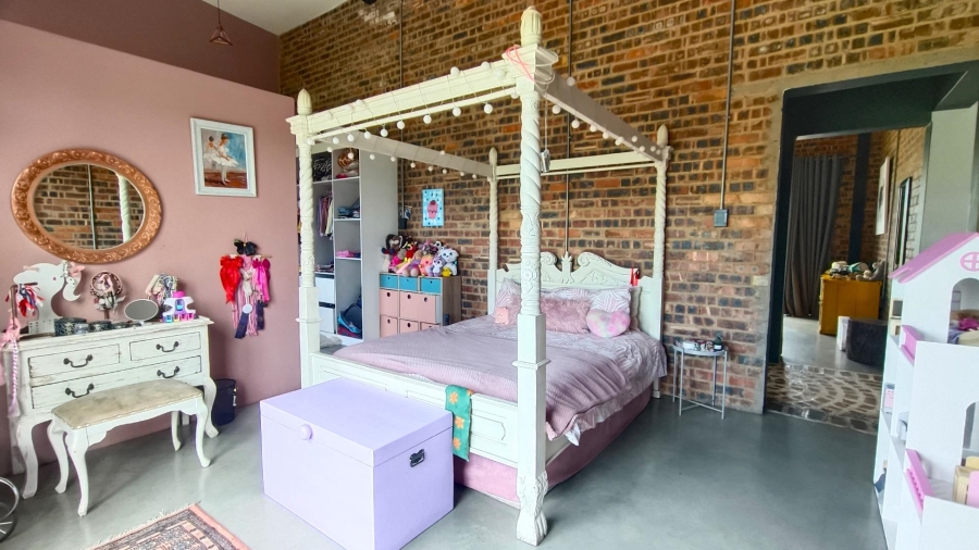 5 Bedroom Property for Sale in Blue Saddle Ranches Gauteng