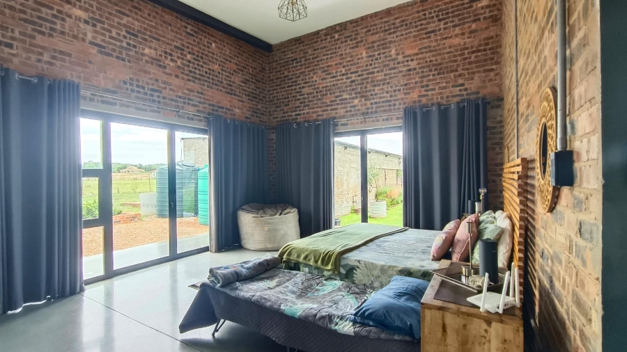 5 Bedroom Property for Sale in Blue Saddle Ranches Gauteng