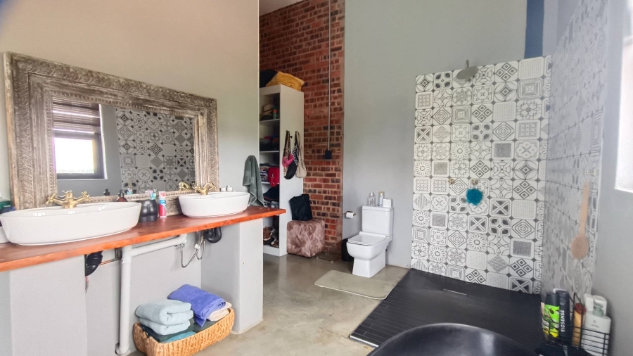 5 Bedroom Property for Sale in Blue Saddle Ranches Gauteng