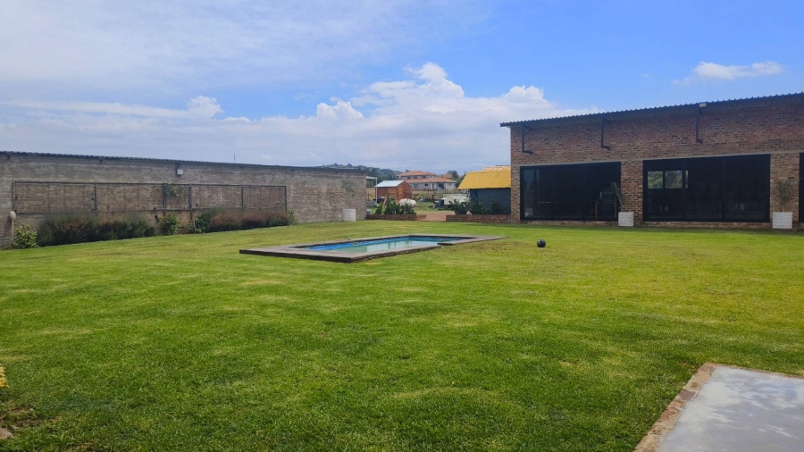 5 Bedroom Property for Sale in Blue Saddle Ranches Gauteng