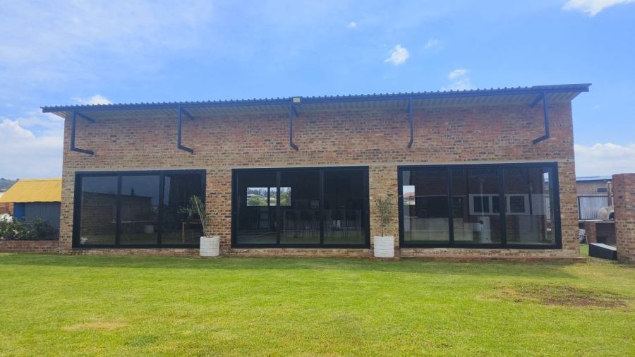 5 Bedroom Property for Sale in Blue Saddle Ranches Gauteng