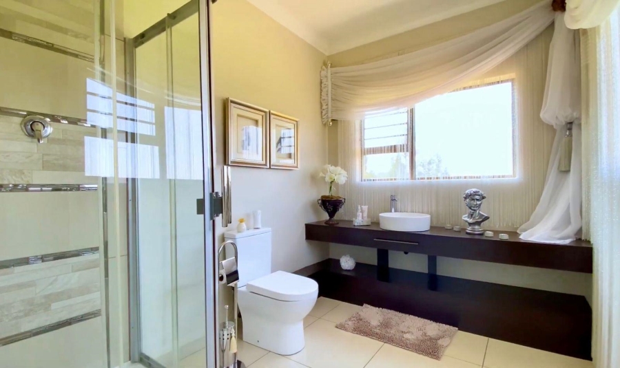 5 Bedroom Property for Sale in Blue Saddle Ranches Gauteng