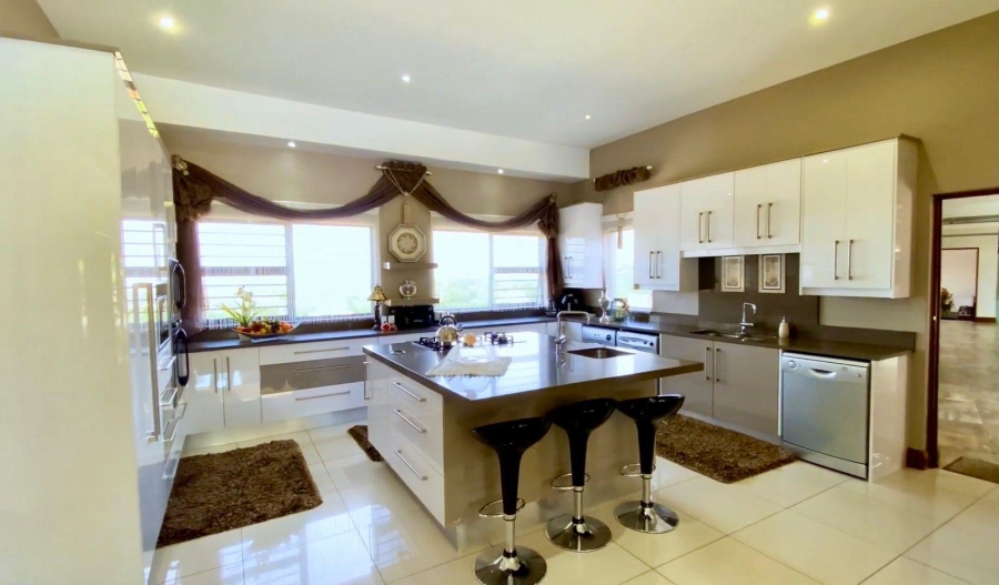 5 Bedroom Property for Sale in Blue Saddle Ranches Gauteng
