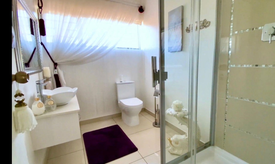 5 Bedroom Property for Sale in Blue Saddle Ranches Gauteng