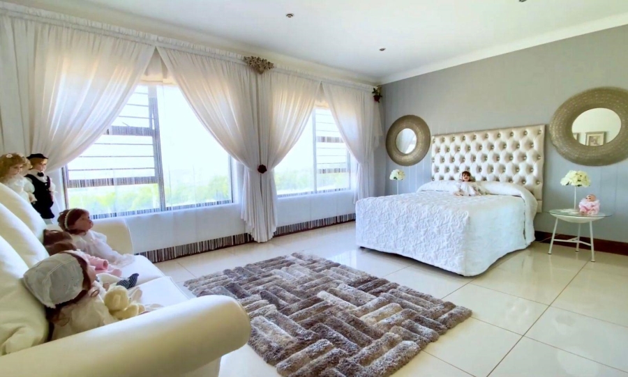5 Bedroom Property for Sale in Blue Saddle Ranches Gauteng
