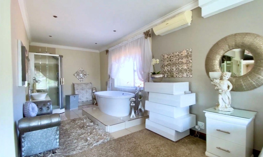 5 Bedroom Property for Sale in Blue Saddle Ranches Gauteng