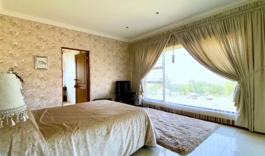 5 Bedroom Property for Sale in Blue Saddle Ranches Gauteng