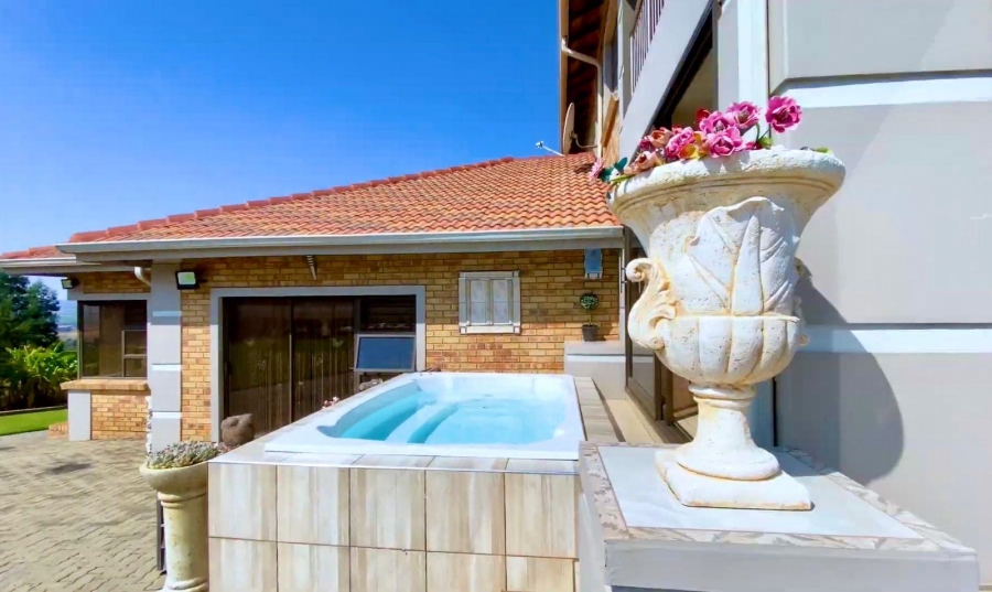 5 Bedroom Property for Sale in Blue Saddle Ranches Gauteng