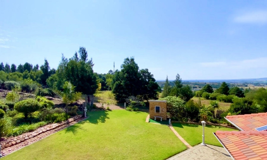 5 Bedroom Property for Sale in Blue Saddle Ranches Gauteng