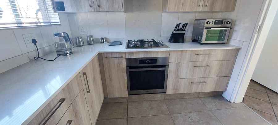 6 Bedroom Property for Sale in Verwoerdpark Gauteng
