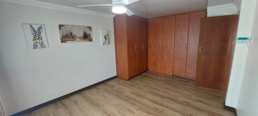 6 Bedroom Property for Sale in Verwoerdpark Gauteng
