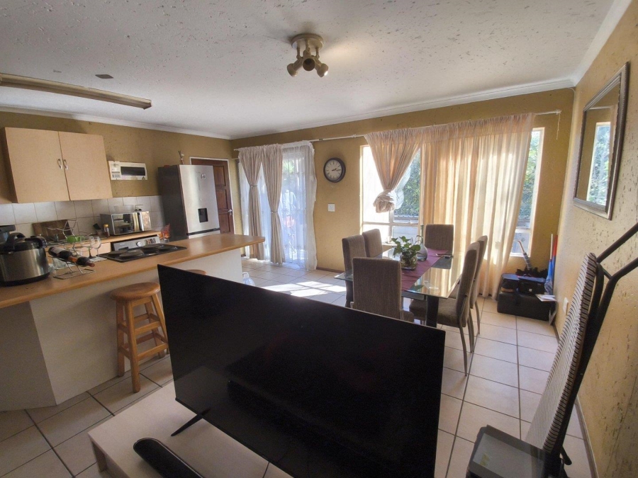 2 Bedroom Property for Sale in Birchleigh Gauteng