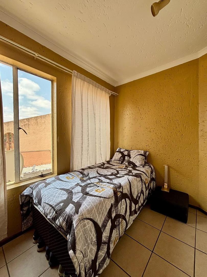 2 Bedroom Property for Sale in Birchleigh Gauteng
