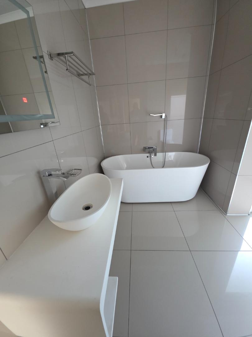 To Let 4 Bedroom Property for Rent in Morningside Manor Gauteng