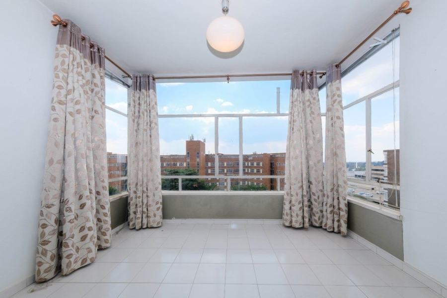 2 Bedroom Property for Sale in Killarney Gauteng