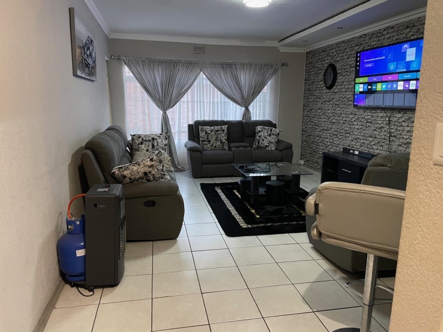 2 Bedroom Property for Sale in Florida Gauteng