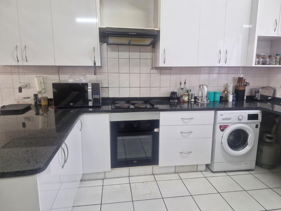 To Let 3 Bedroom Property for Rent in Morningside Gauteng