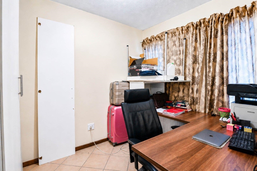 3 Bedroom Property for Sale in Noordwyk Gauteng