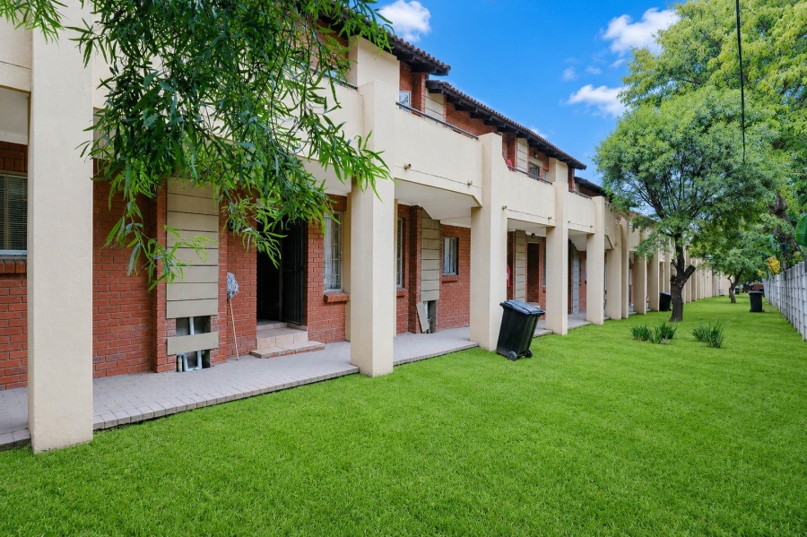 3 Bedroom Property for Sale in Noordwyk Gauteng