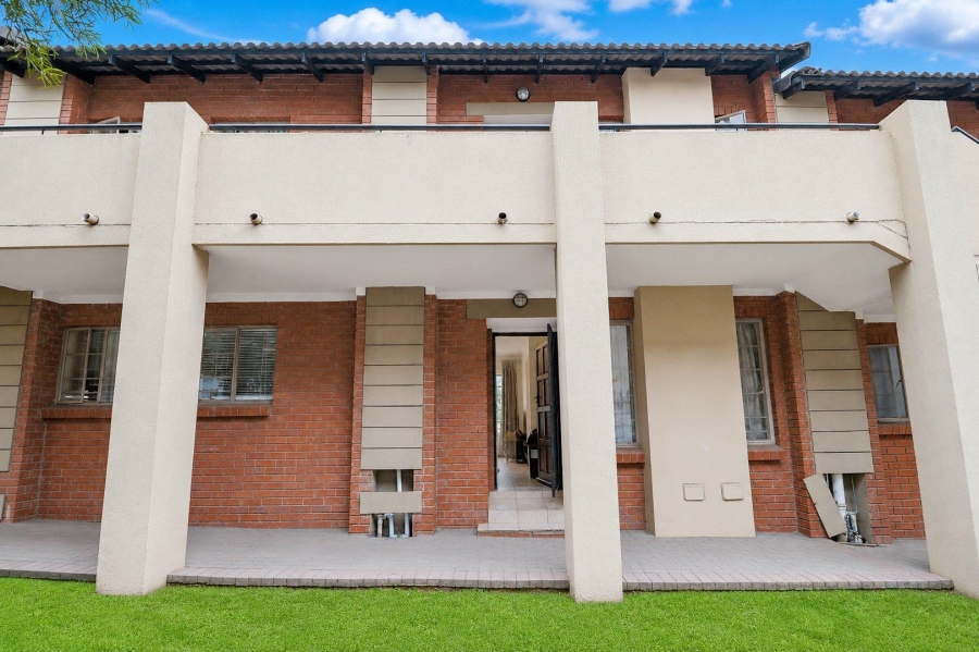 3 Bedroom Property for Sale in Noordwyk Gauteng