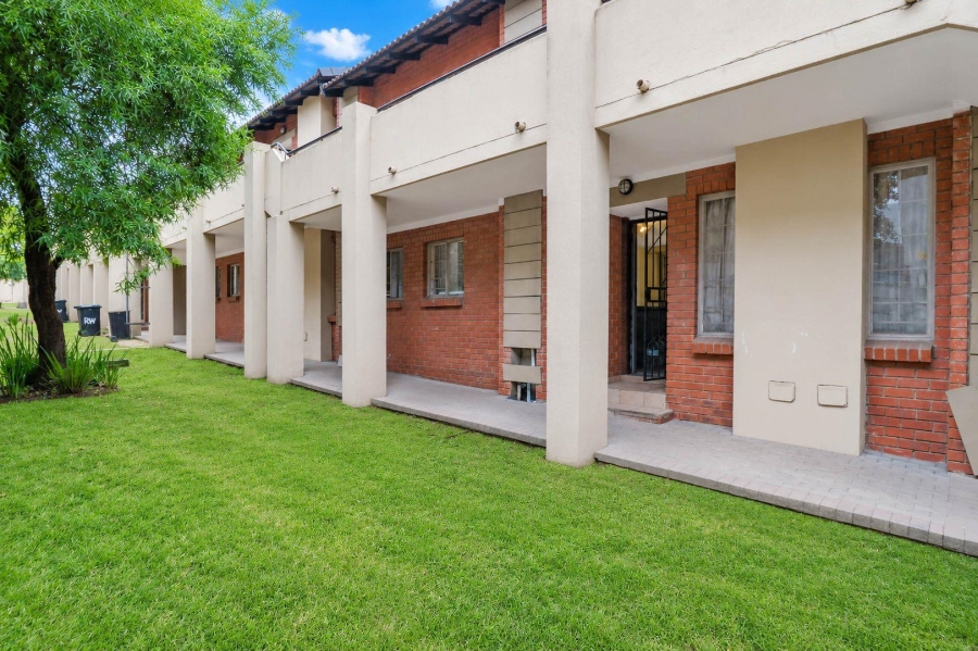 3 Bedroom Property for Sale in Noordwyk Gauteng