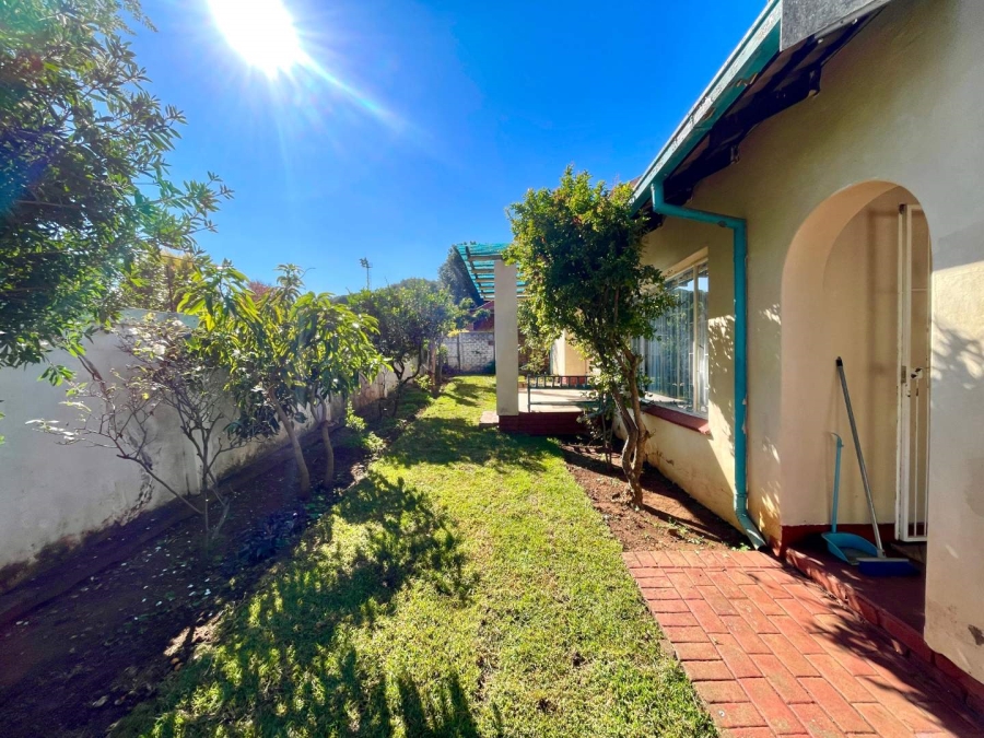 3 Bedroom Property for Sale in Garsfontein Gauteng