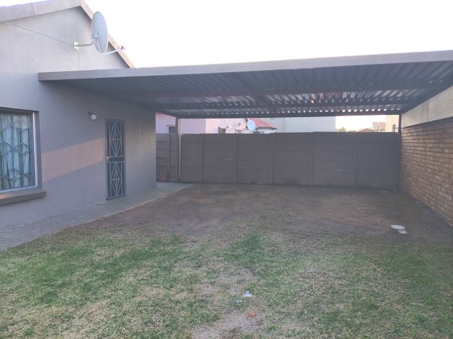 To Let 3 Bedroom Property for Rent in Sharon Park Gauteng
